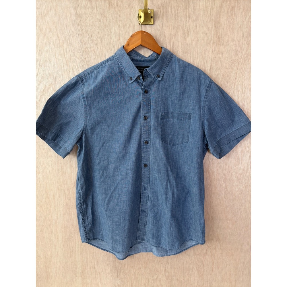 Banana Republic Mens Large Blue Untucked Fit Short Sleeve Button Down Shirt